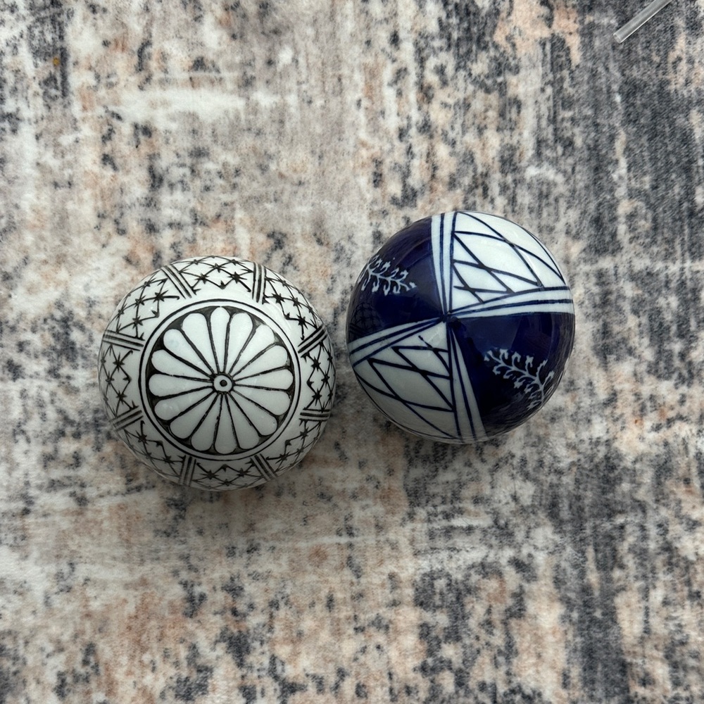 Elegant Blue and White Ceramic rug weights